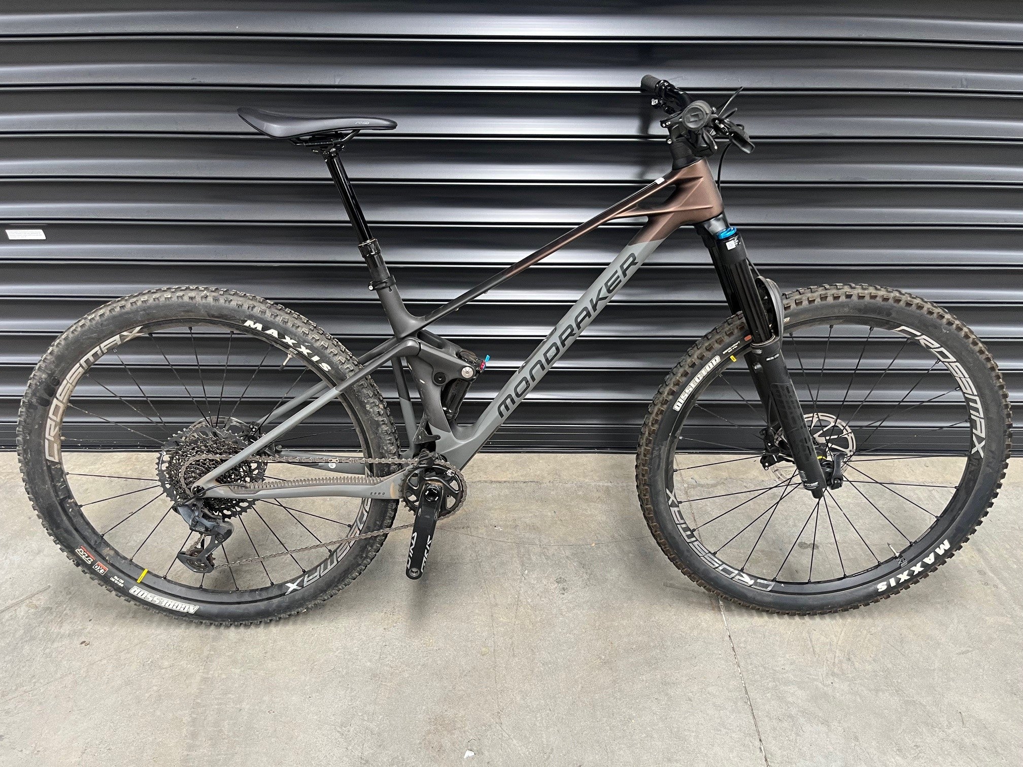 EX-DEMO RAZE CARBON R